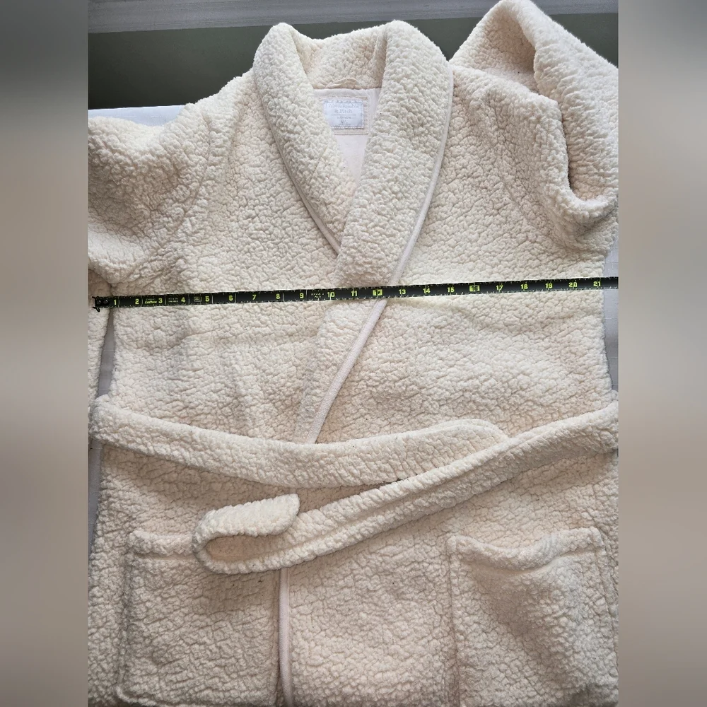 Abercrombie & Fitch Cream Plush Shawl-Collar Robe Chunky‎ Teddy Softgirl